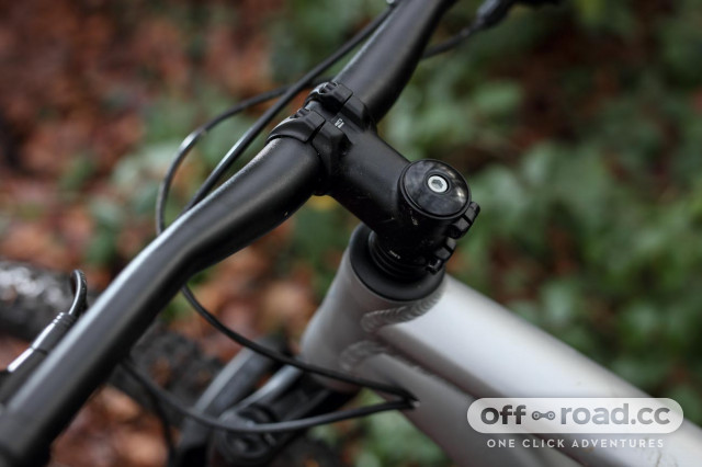 Specialized rockhopper hot sale handlebars